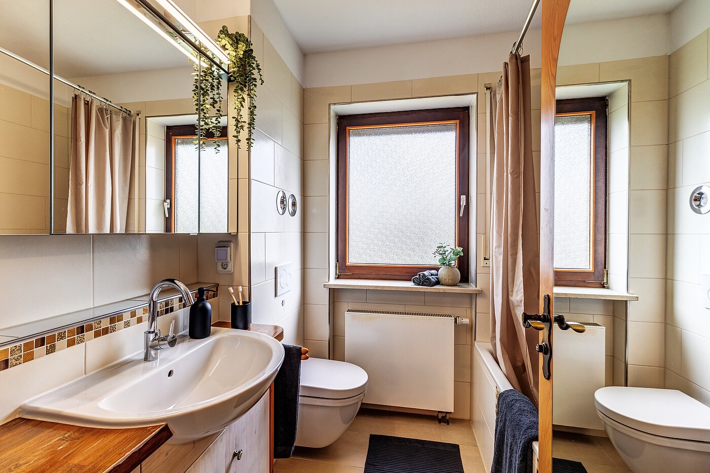 Apartment with 3 room | München-Trudering | 70481 | Tageslichtbad...