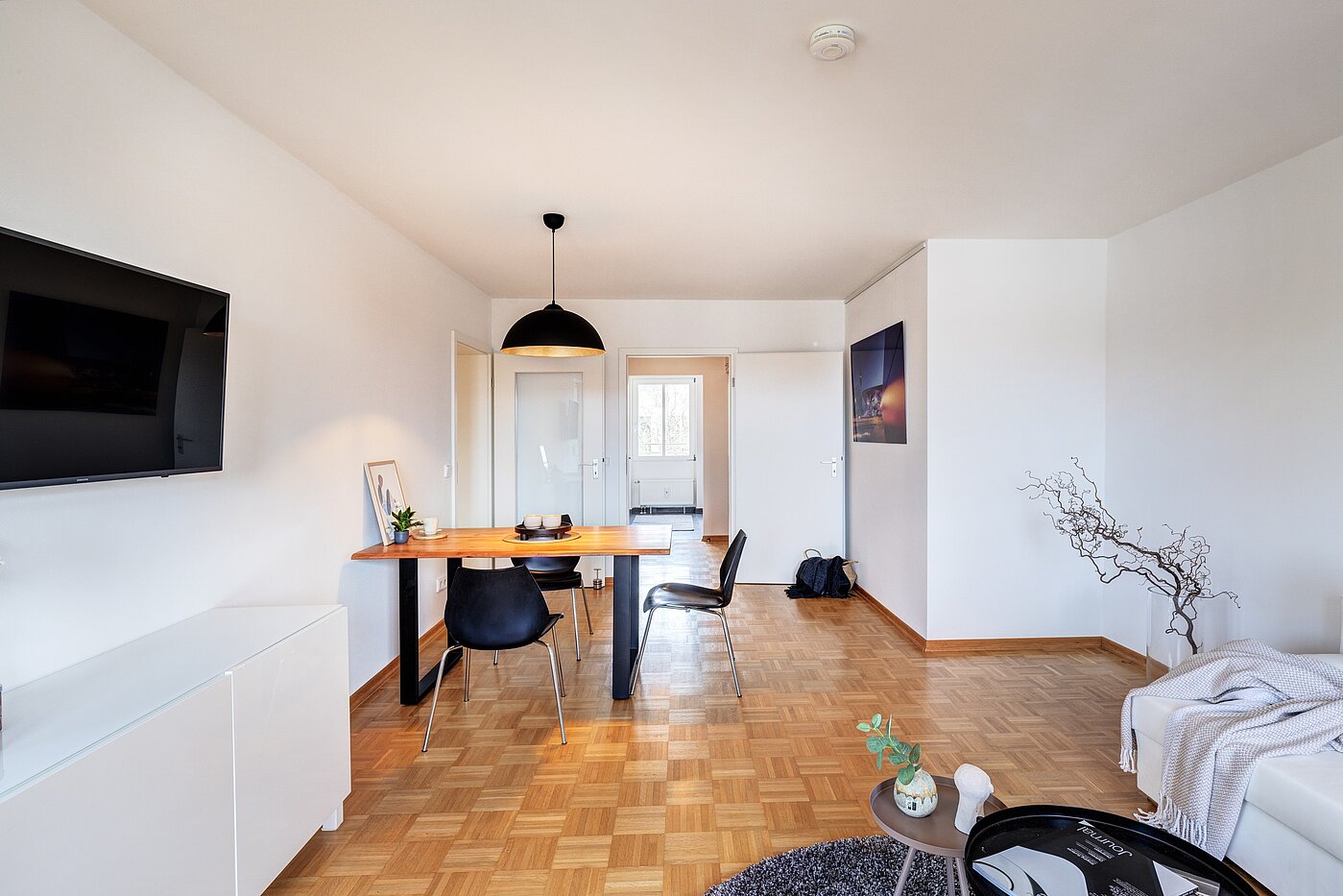 Ploché s 3 Pokoje | München-Schwabing | 70299 | Wohn- und Essbereich