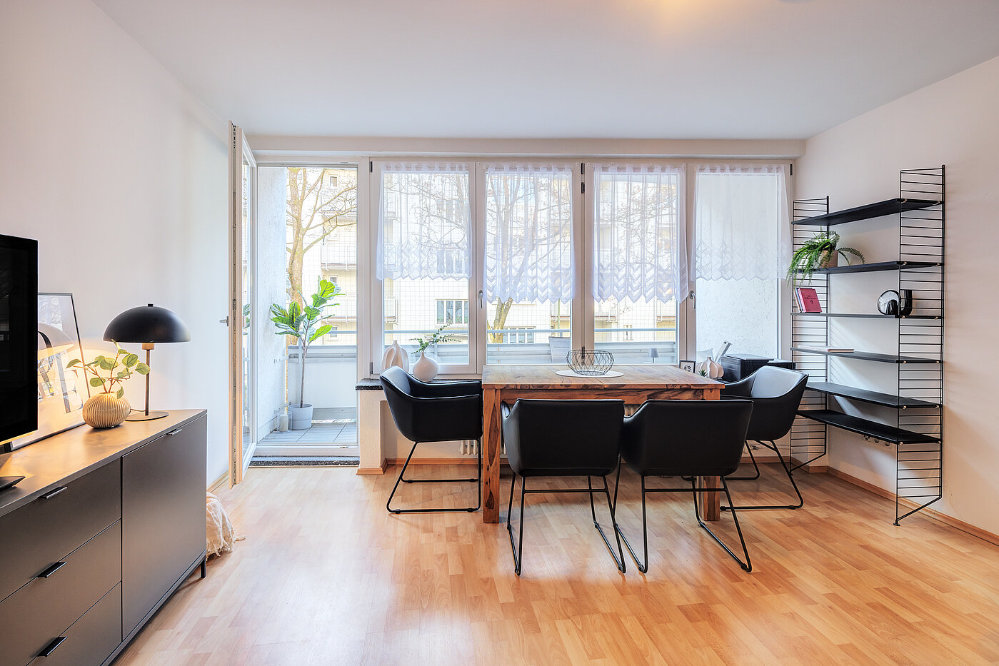Apartment med 1 Værelse | München-Schwabing | 70211 | Ess-/Arbeitsbereich