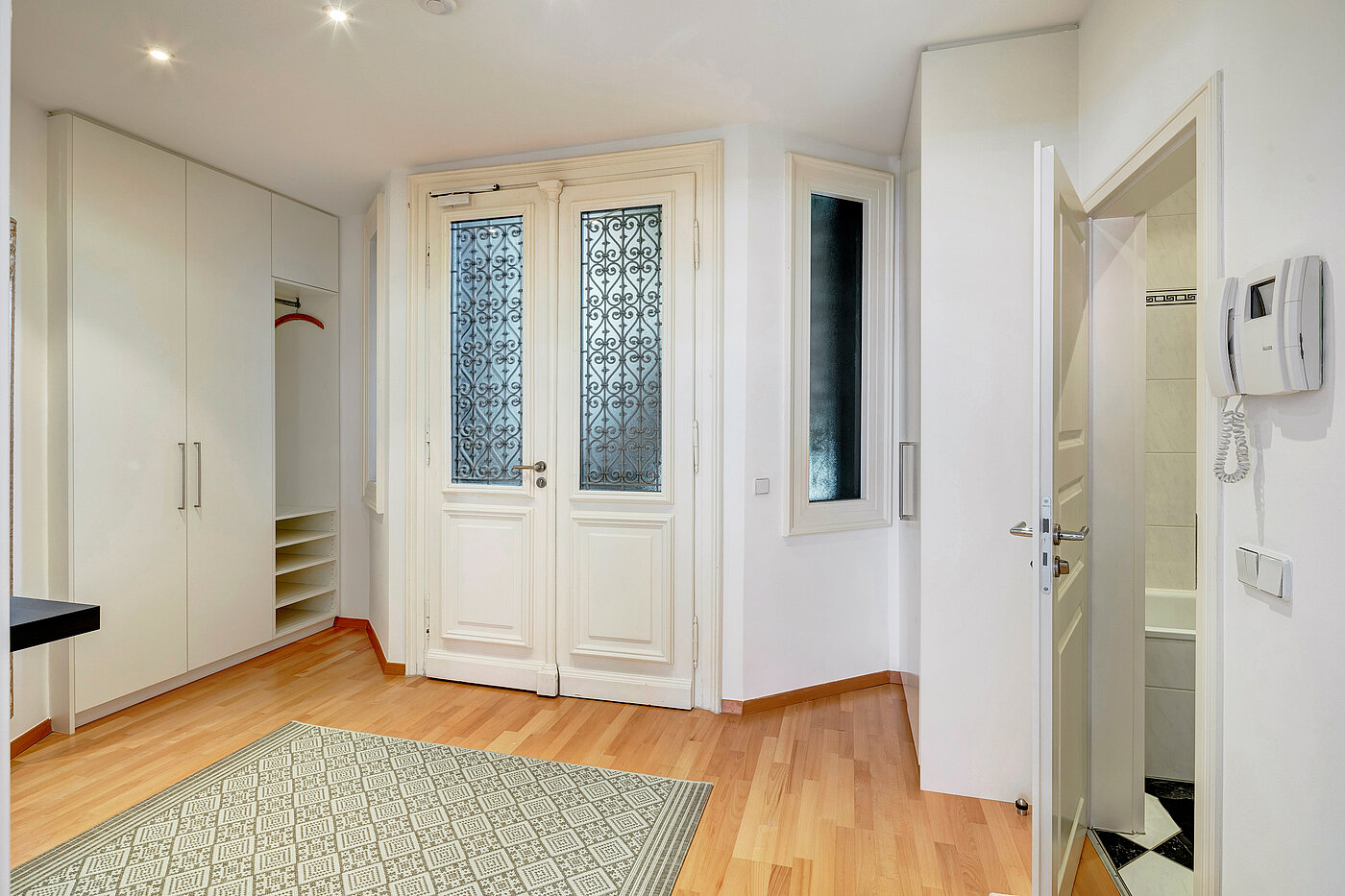 Επίπεδη με 1 Δωμάτιο | München-Ludwigsvorstadt | 70388 | Eingangstüre