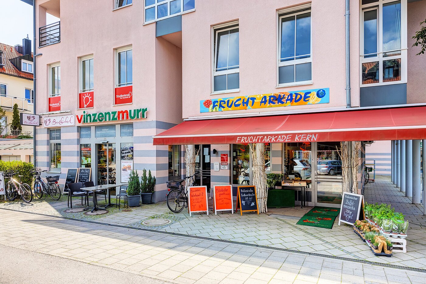 Ploché s 2 Izby | Neubiberg | 70129 | Kurze Wege