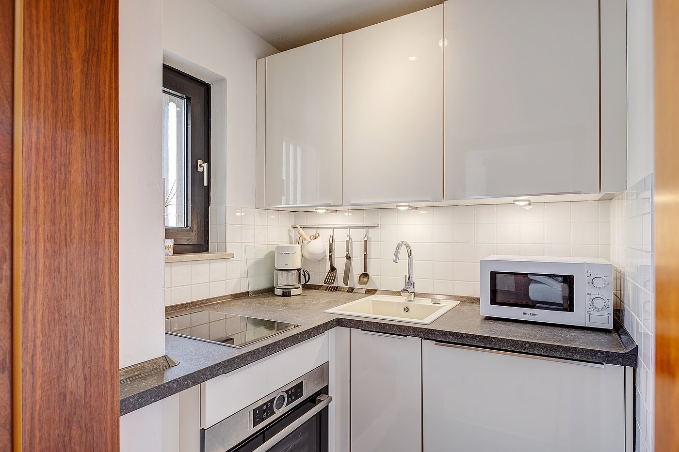 Lapos a  címen 1 Szoba | München-Bogenhausen | 70070 | Separate Einbauküche