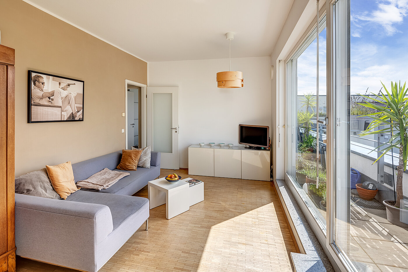 Flad med 2 Værelser | München-Schwabing | 70153 | Gemütliches Wohnzimmer...