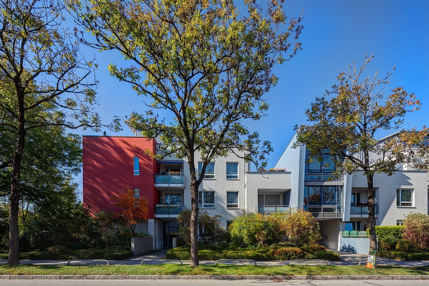 Ravna stran s spletno stranjo . 1 Soba | München-Trudering | 1810ML3 | Wohnanlage