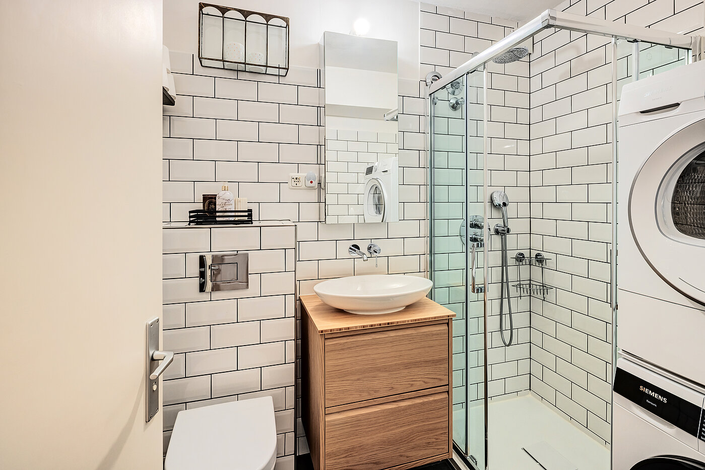 Lapos a  címen 3 Szobák | München-Haidhausen | 70447 | Schöne Dusche