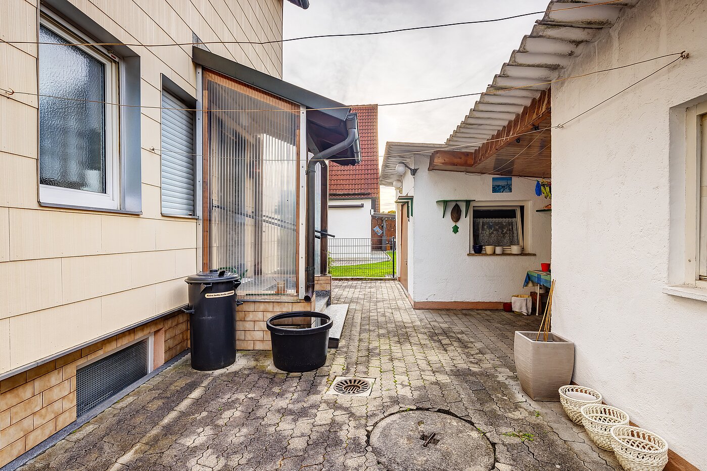 Rodinný dům s 6 Pokoje | Unterschleißheim | 2209ML7 | Anbau mit Werkstatt