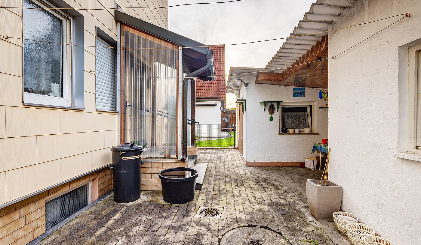 Müstakil ev ile 6 Odalar | Unterschleißheim | 2209ML7 | Anbau mit Werkstatt