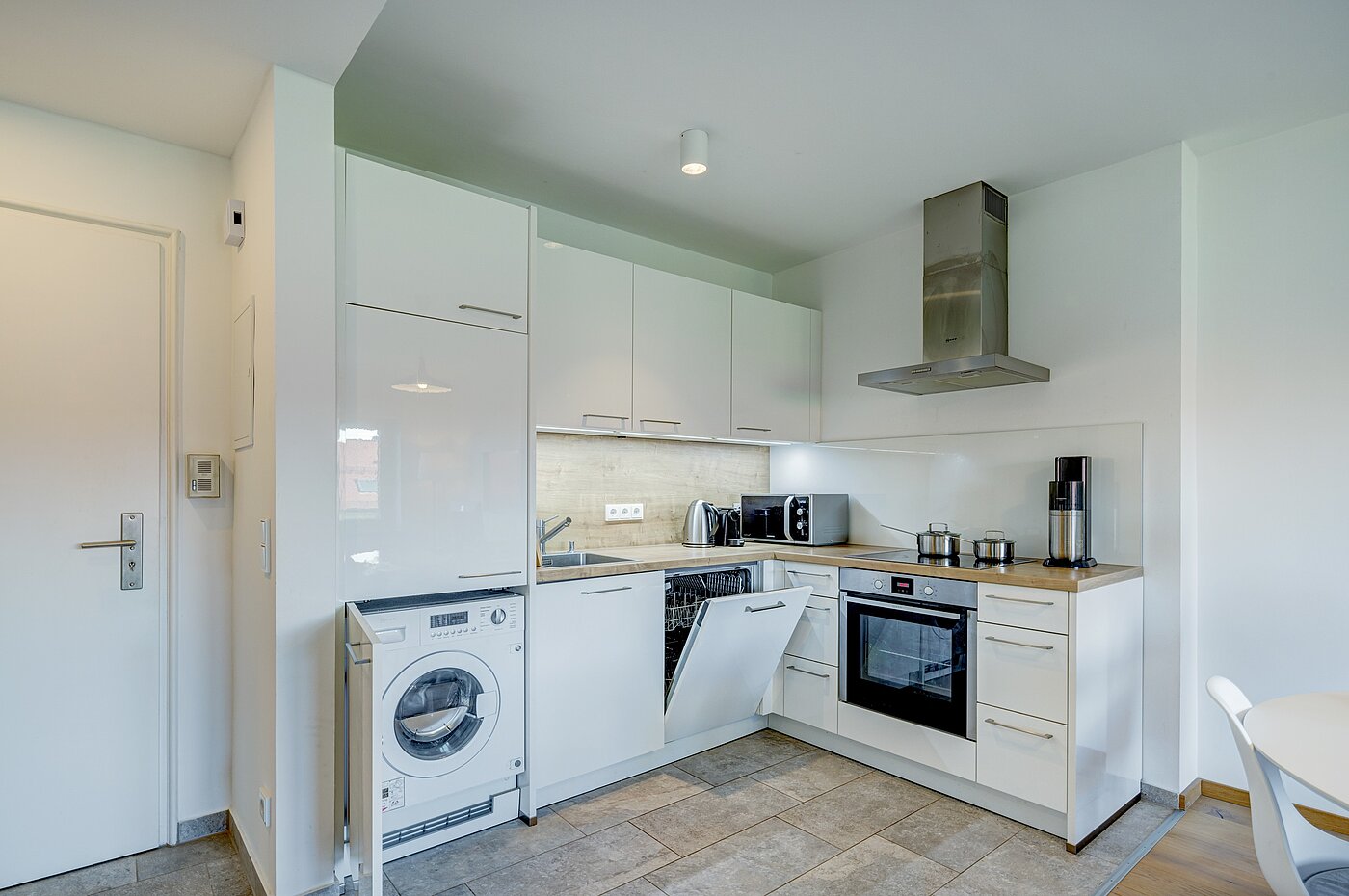 Apartment cu 1 Camera | München-Schwabing | 70198 | ...Waschtrockner