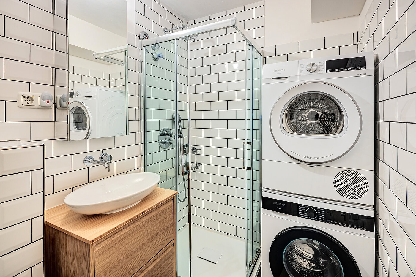 Lapos a  címen 3 Szobák | München-Haidhausen | 70447 | Badezimmer mit Waschmaschine