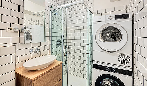 Plat cu 3 Camere | München-Haidhausen | 70447 | Badezimmer mit Waschmaschine