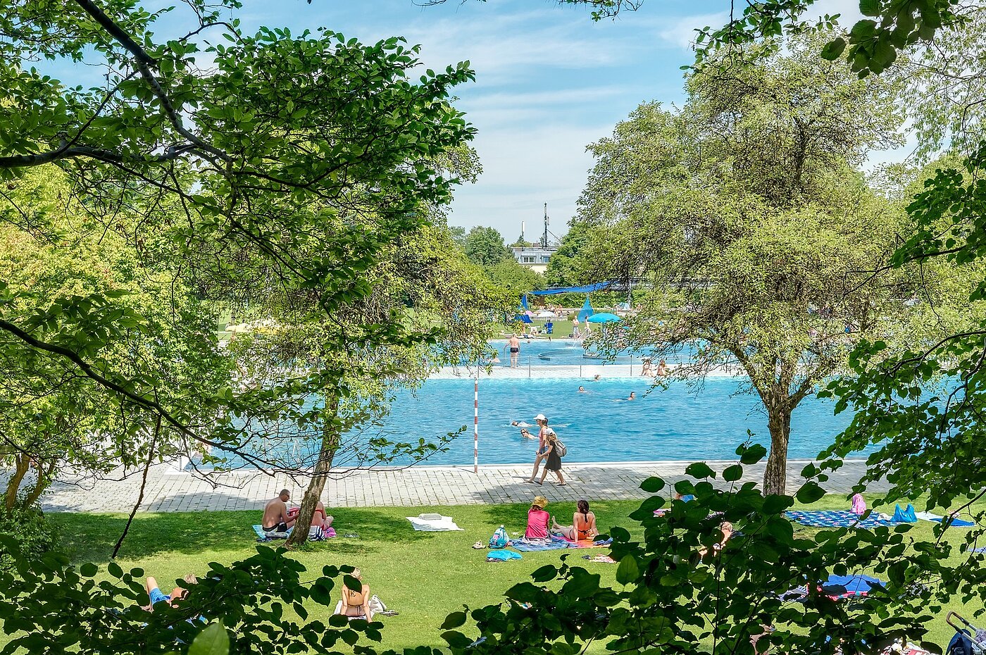 Ploché s 2 Pokoje | München-Ramersdorf | 2207ML11 | ...mit Michaeli-Bad...