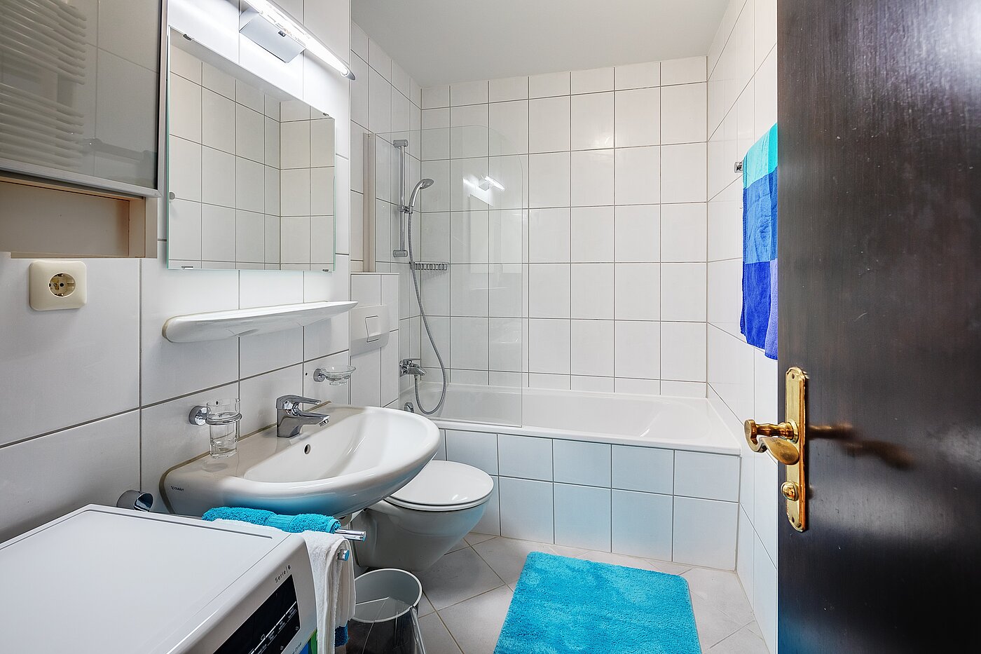 Επίπεδη με 2 Δωμάτια | München-Schwabing | 2205ML62 | Bad mit Wanne...