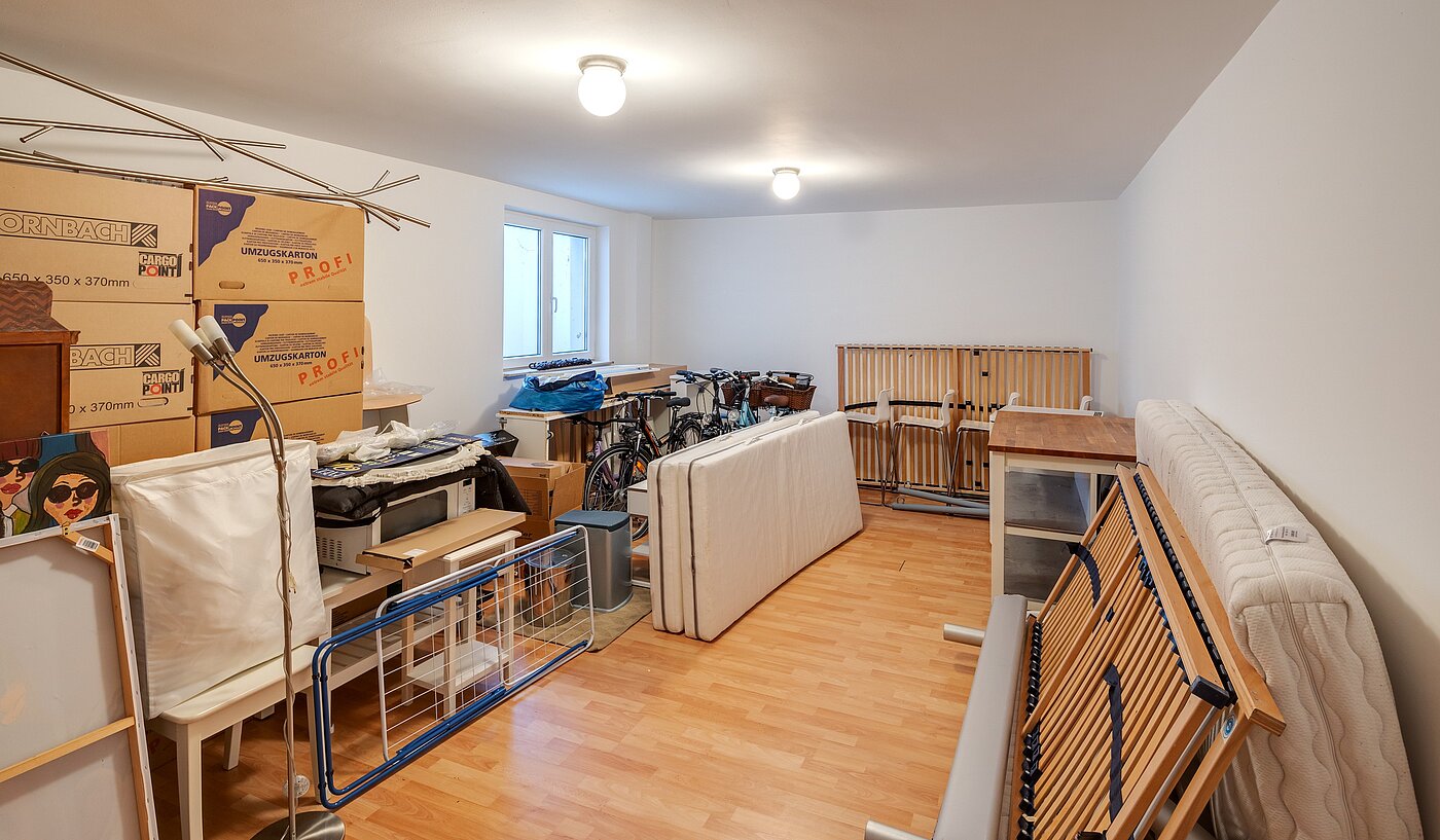 Dvojdomek s 6.5 Pokoje | Unterschleißheim | 70122 | Weiterer großer Kellerraum