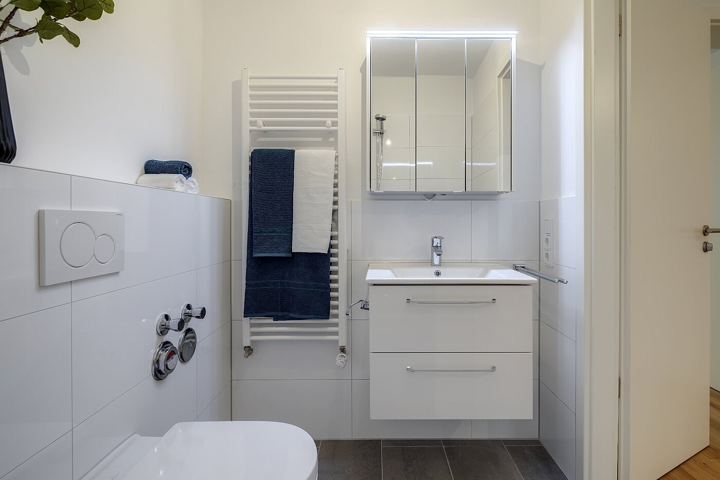 Plat cu 3 Camere | München-Neuhausen | 1803D7 | Moderne Ausstattung