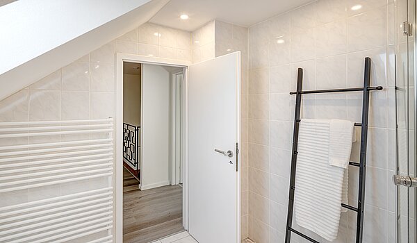 Центральний будинок з терасою з 5 Кімнати | Unterschleißheim | 70187 | ...mit Handtuchheizkörper