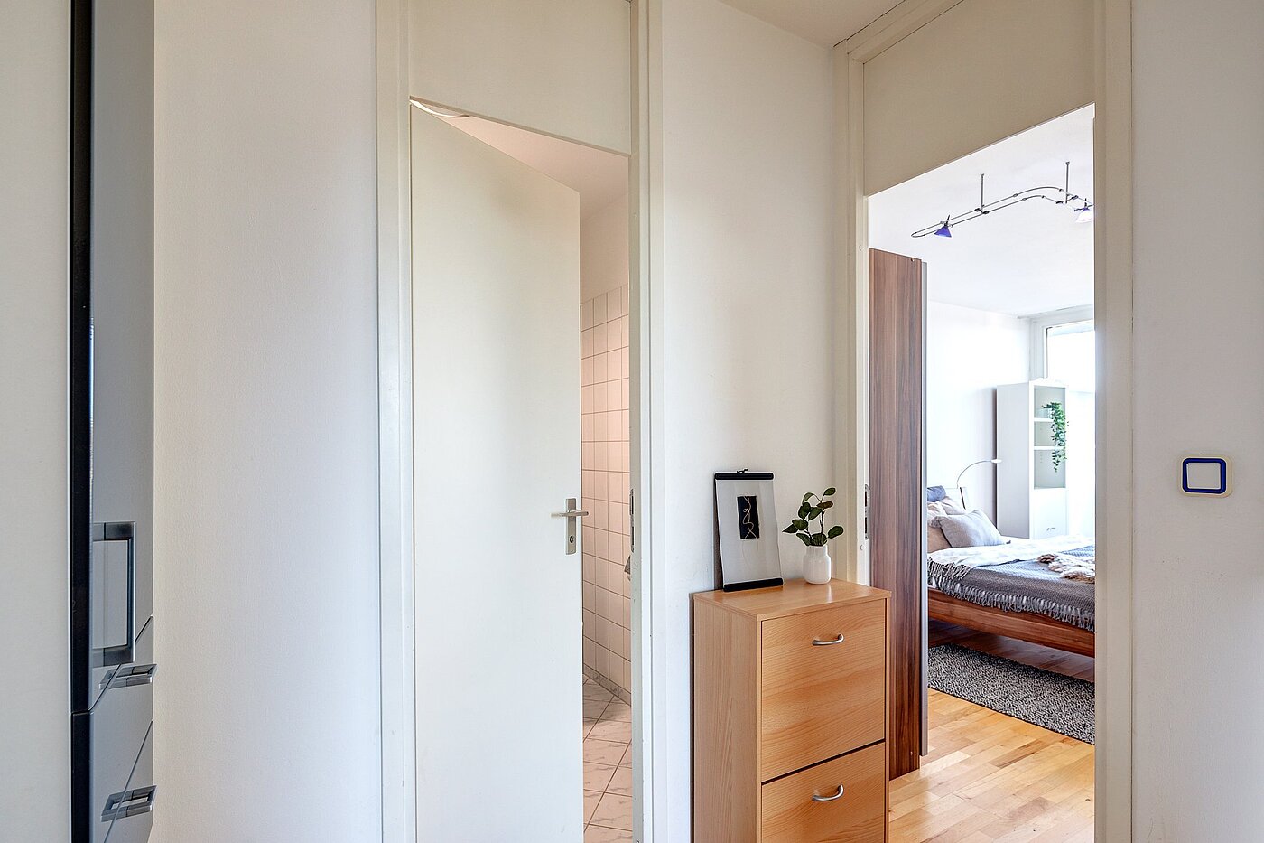 Επίπεδη με 2 Δωμάτια | München-Sendling-Westpark | 2010ML9 | Zugang zum Bad u. Schlafzimmer