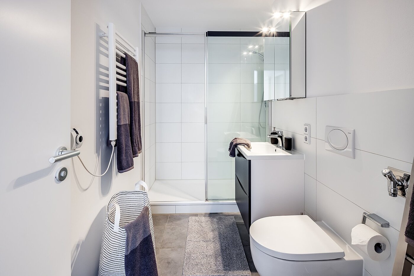 Плосък с 2 Стаи | München-Thalkirchen | 2107ML2 | ...mit Doppelduschkabine...