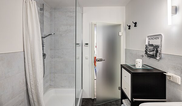 Samostojna hiša s spletno stranjo . 4 Sobe | Neubiberg | 70429 | ...