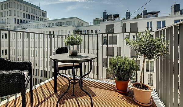 Lapos a  címen 2 Szobák | München-Maxvorstadt | 70023 | Sonniger Westbalkon