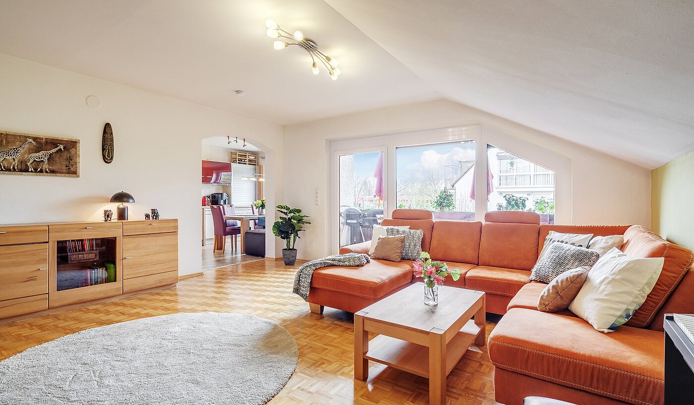 플랫 와 함께 3 객실 | Karlsfeld | 1904ML1