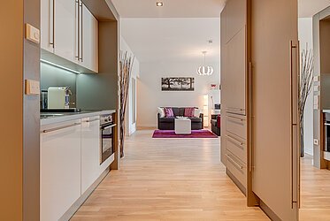 Bogenhausen: Balkonlu şık 1,5 odalı daire – modern, ışık dolu – boş