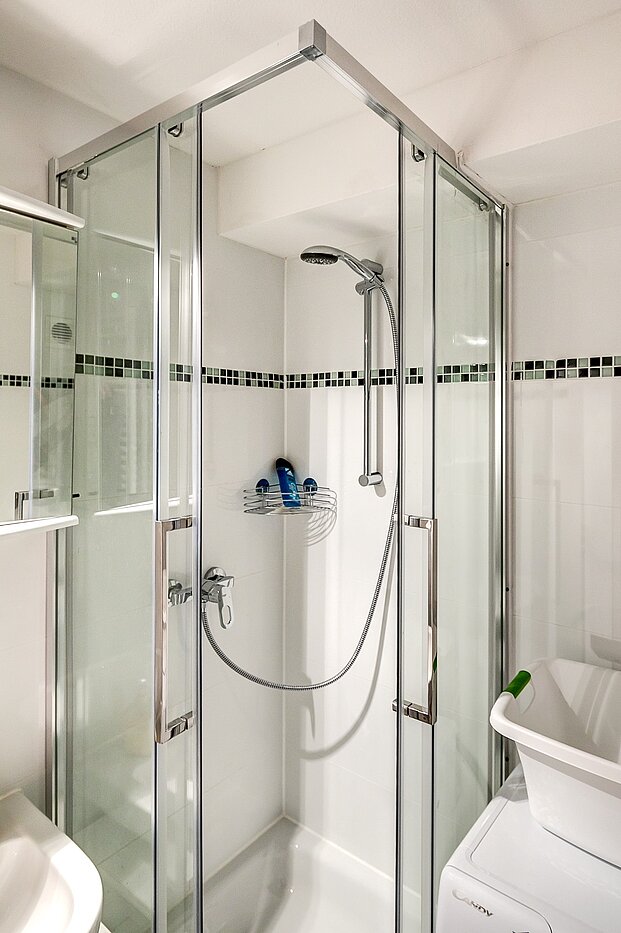 Flad med 1 Værelse | München-Berg am Laim | 2207ML6 | ...mit Dusche und Waschmaschinenanschluss