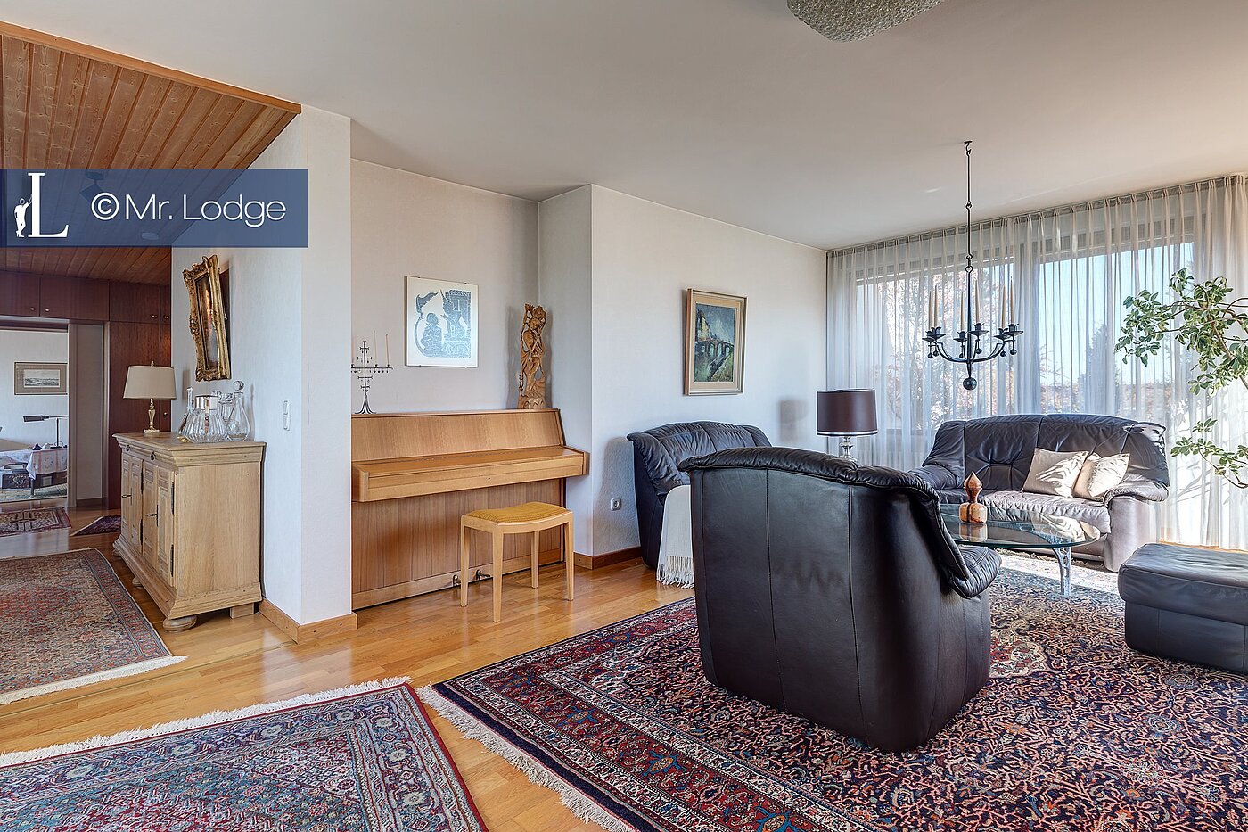 Podstrešno stanovanje s spletno stranjo . 5 Sobe | Aschheim | 1710ML4 | Geräumiges Wohnzimmer mit....