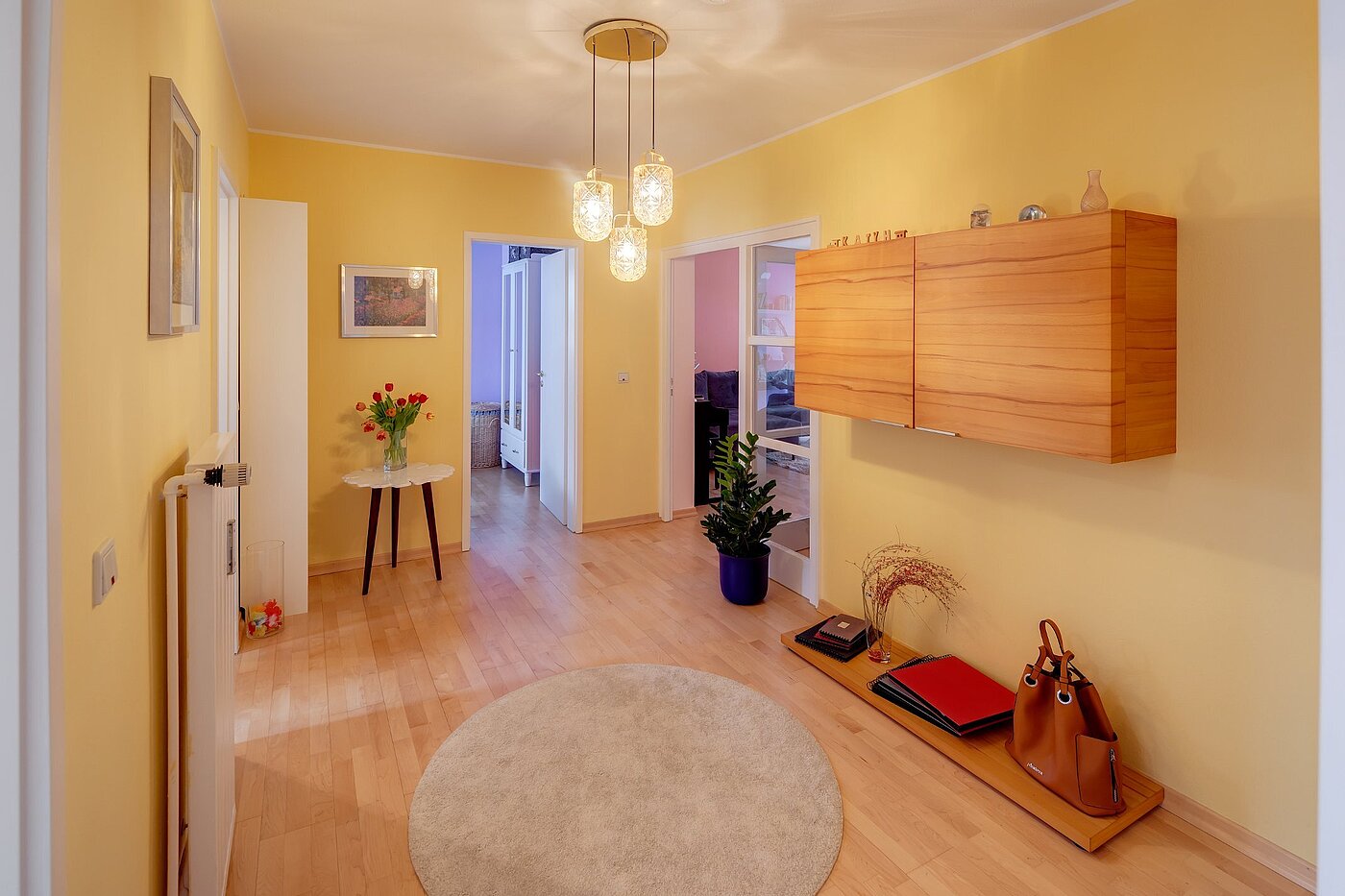 Ploché s 3 Izby | München-Harlaching | 2103ML3 | Geräumige Diele