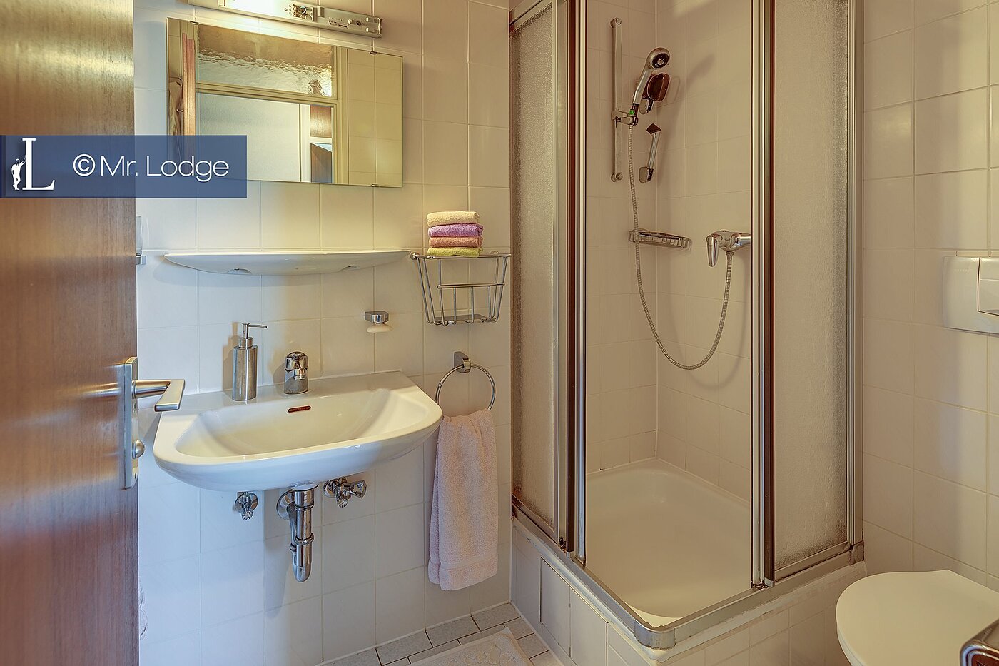 Podstrešno stanovanje s spletno stranjo . 5 Sobe | Aschheim | 1710ML4 | Duschbad mit Gäste-WC
