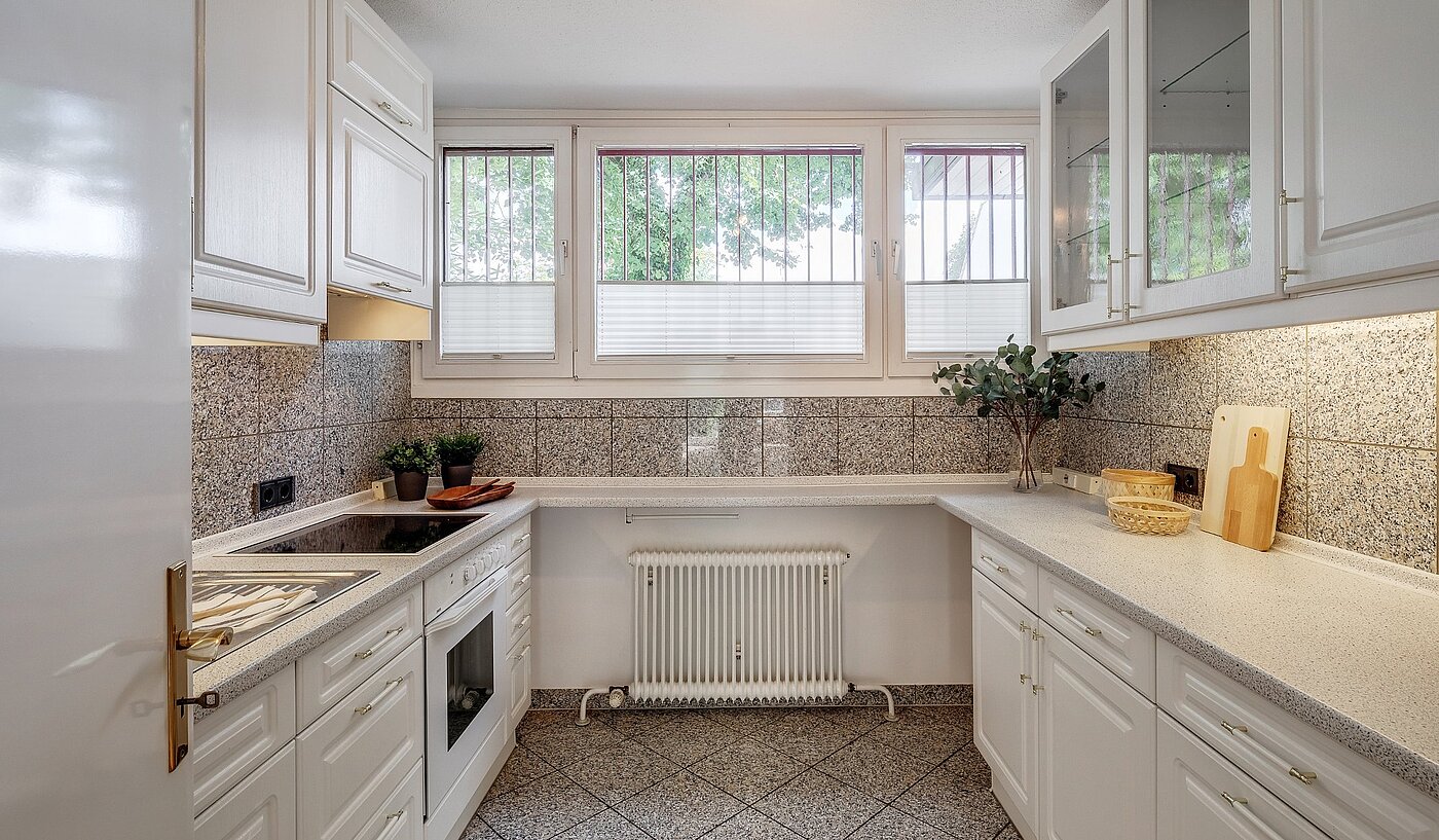 Ploché s 5.5 Izby | Weßling | 1907ML4 | Geräumige Küche