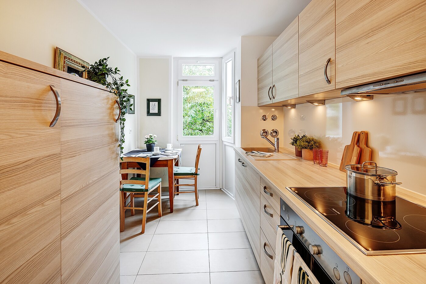 Flad med 2.5 Værelser | München-Nymphenburg | 2204ML61 | ...mit Platz zum Essen