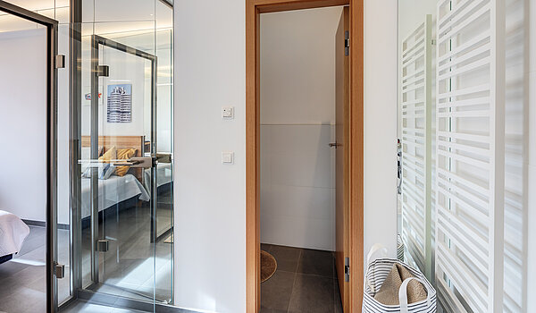 Lapos a  címen 2 Szobák | München-Au | 70387 | Bad