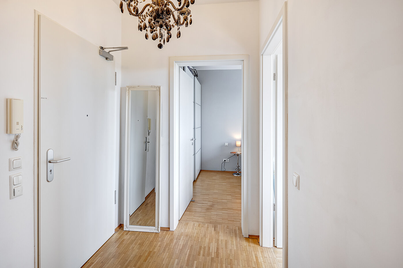 Flad med 2 Værelser | München-Schwabing | 70153 | Eingangsbereich mit Blick Richtung Schlafzimmer
