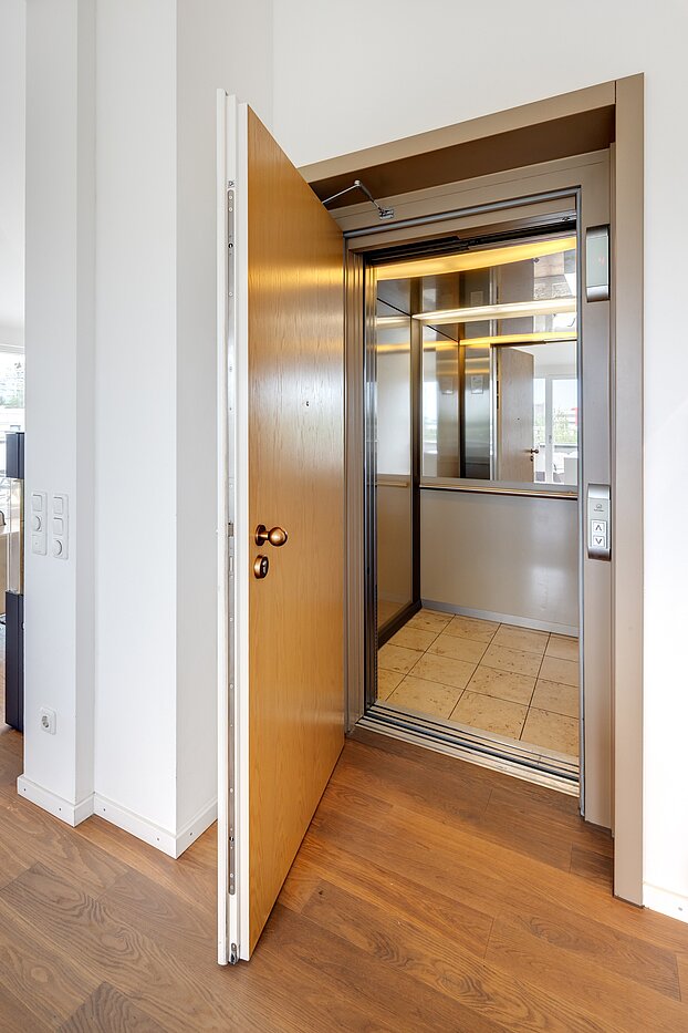 Penthouse med 3.5 Rum | München-Oberföhring | 70237 | ...direktem Zugang zum Lift