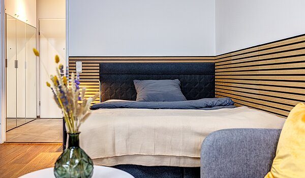 Apartment with 1 room | München-Milbertshofen | 70183 | Gemütliches Bett