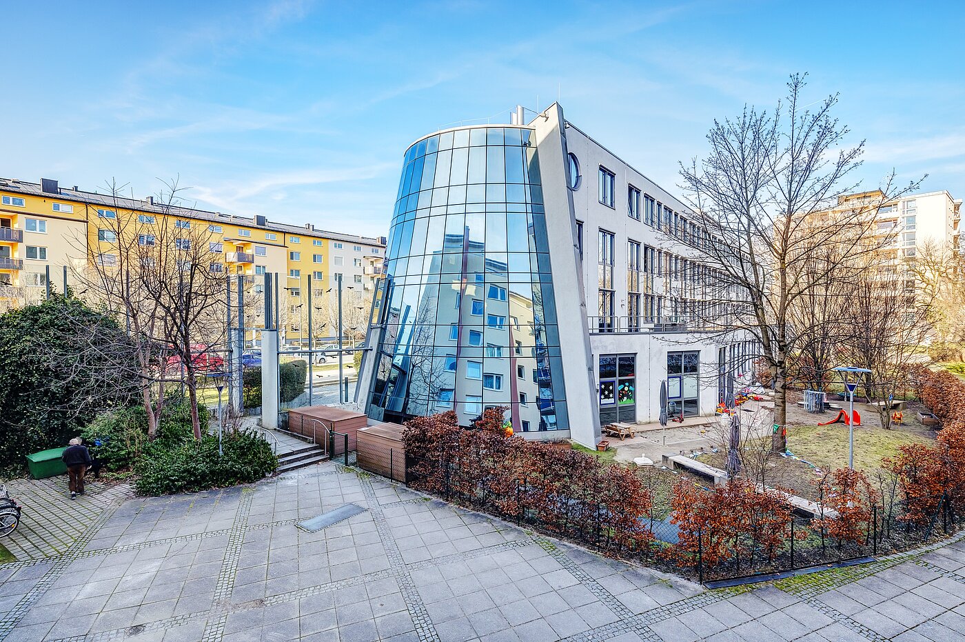 Ravna stran s spletno stranjo . 3 Sobe | München-Bogenhausen | 2112ML3 | Nachbarschaft