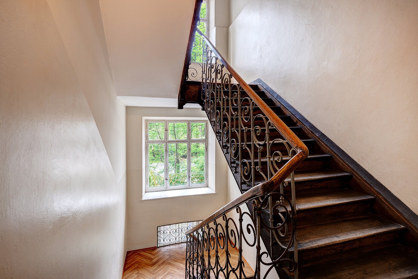 Плосък с 2.5 Стаи | München-Sendling | 70067 | Helles Treppenhaus auch im UG