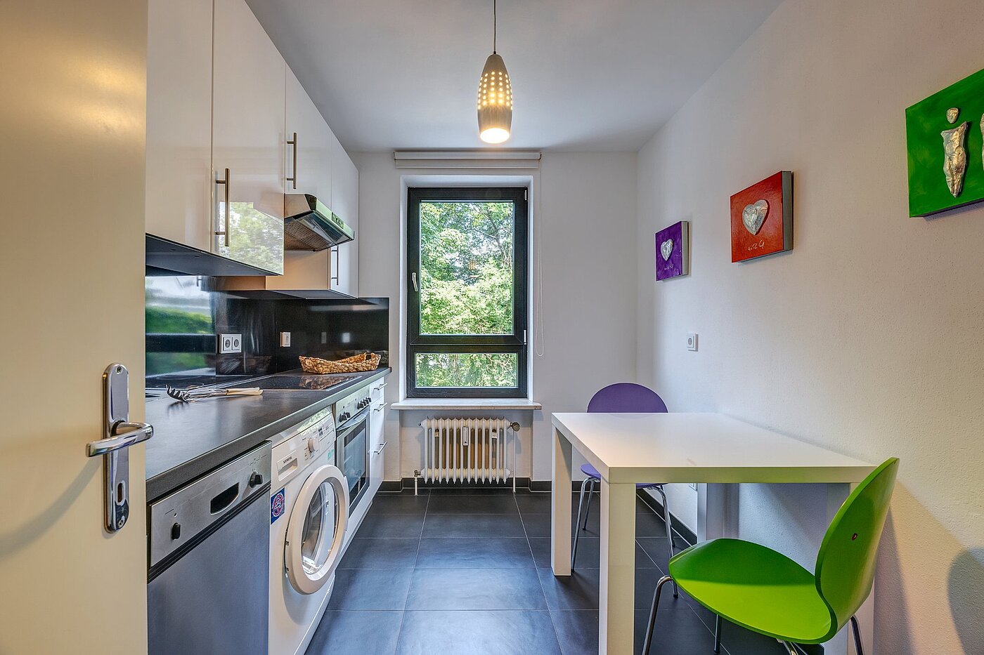 Ploché s 2 Pokoje | München-Sendling | 2106ML2 | Voll eingerichtete Küche...