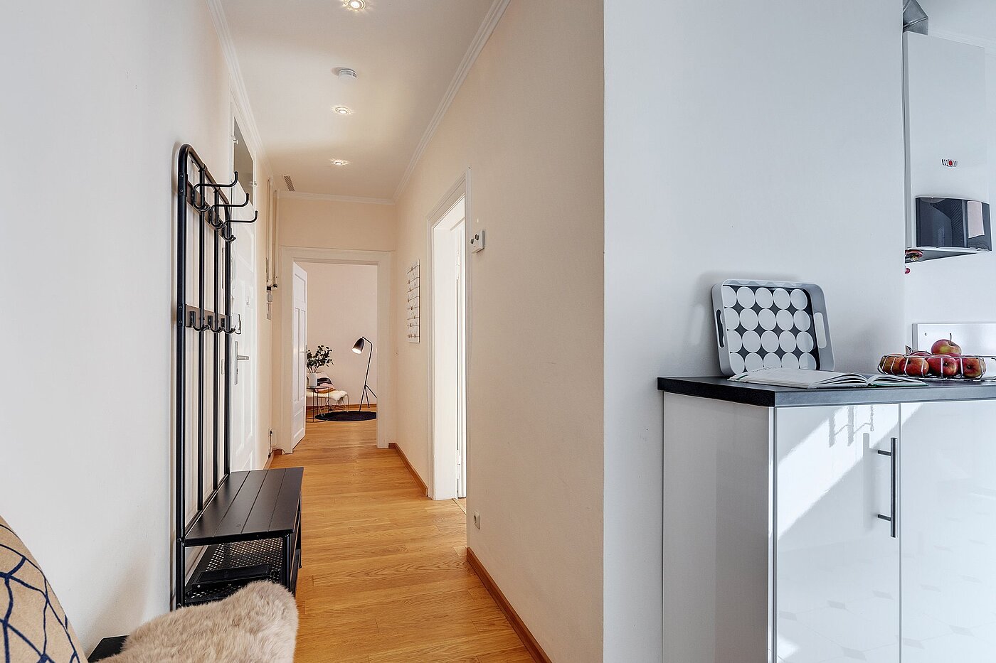 Platt med 2 Rum | München-Neuhausen | 1910ML1 | Blick zum Wohnzimmer