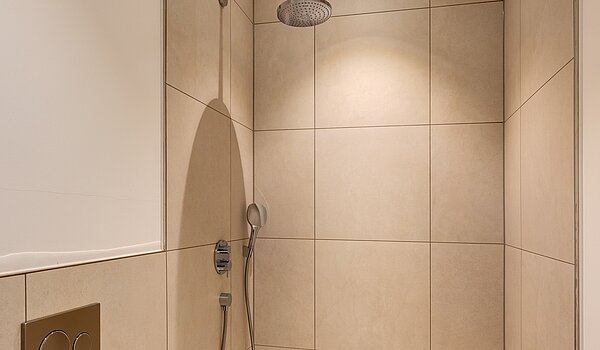 Terrassenwohnung a  címen 3 Szobák | München-Harlaching | 70371 | bodengleicher Dusche