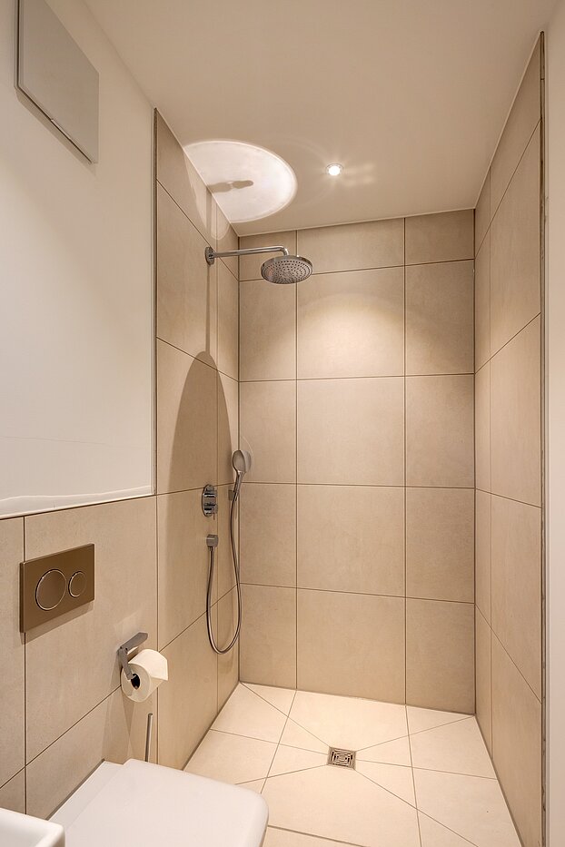 Terrassenwohnung с 3 Стаи | München-Harlaching | 70371 | bodengleicher Dusche