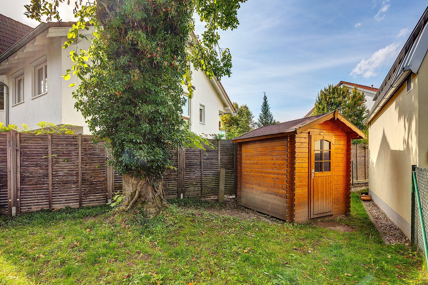 Flad med 4 Værelser | München-Forstenried | 2209ML6 | Praktisches Gartenhaus