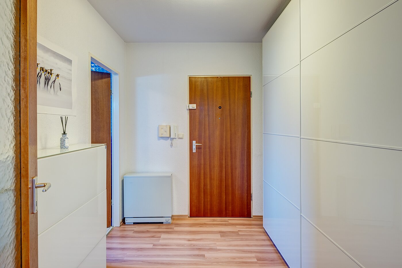 Lapos a  címen 2.5 Szobák | München-Hadern | 70393 | Flur Blickrichtung Eingang