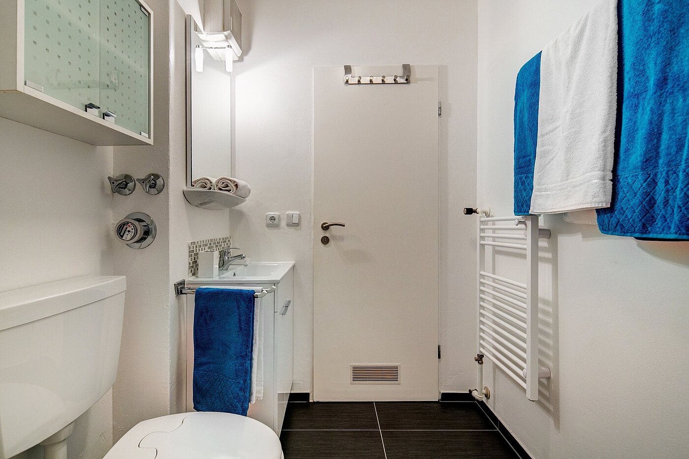 Tussenverdieping met 2 Kamers | München-Sendling-Westpark | 2001ML1 | Modernes, hell gefliestes...