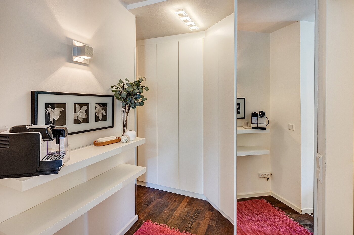 Düz ile 1 Oda | München-Freimann | 2105ML4 | Flur mit großem Einbauschrank