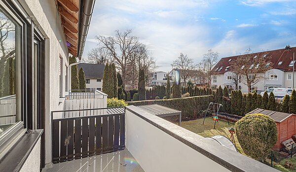 Центральний будинок з терасою з 5 Кімнати | Unterschleißheim | 70187 | ... und Zugang zum Balkon...