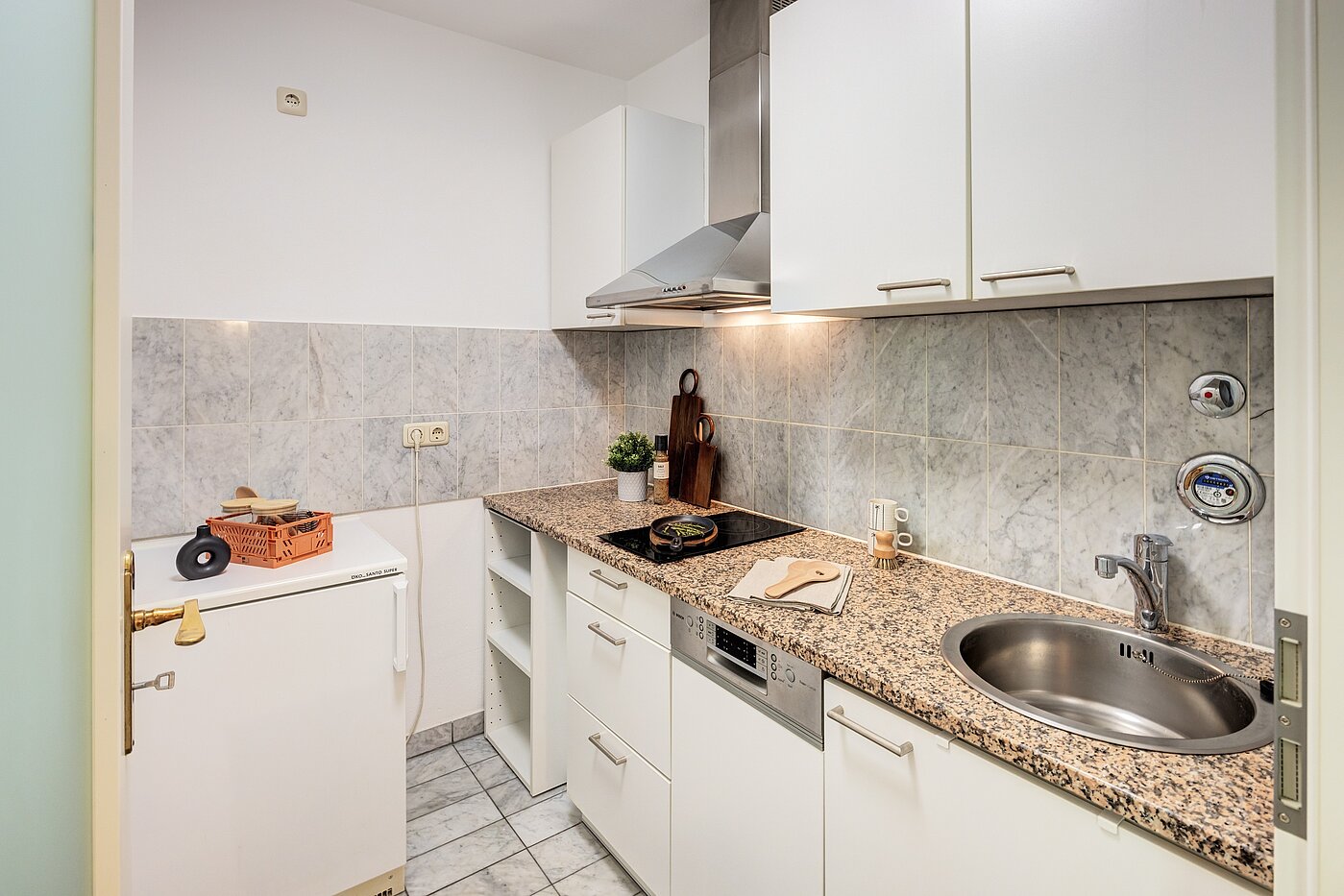 Flad med 1 Værelse | München-Schwabing | 70249 | ...Küche mit...