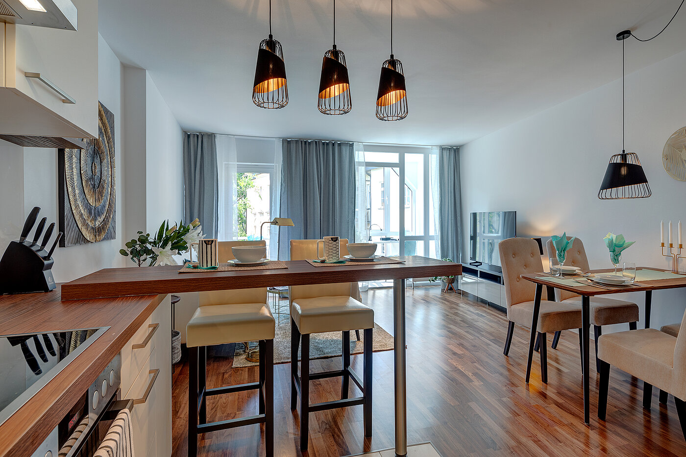 Lapos a  címen 2 Szobák | München-Schwabing | 70434 | ...und Frühstückstheke