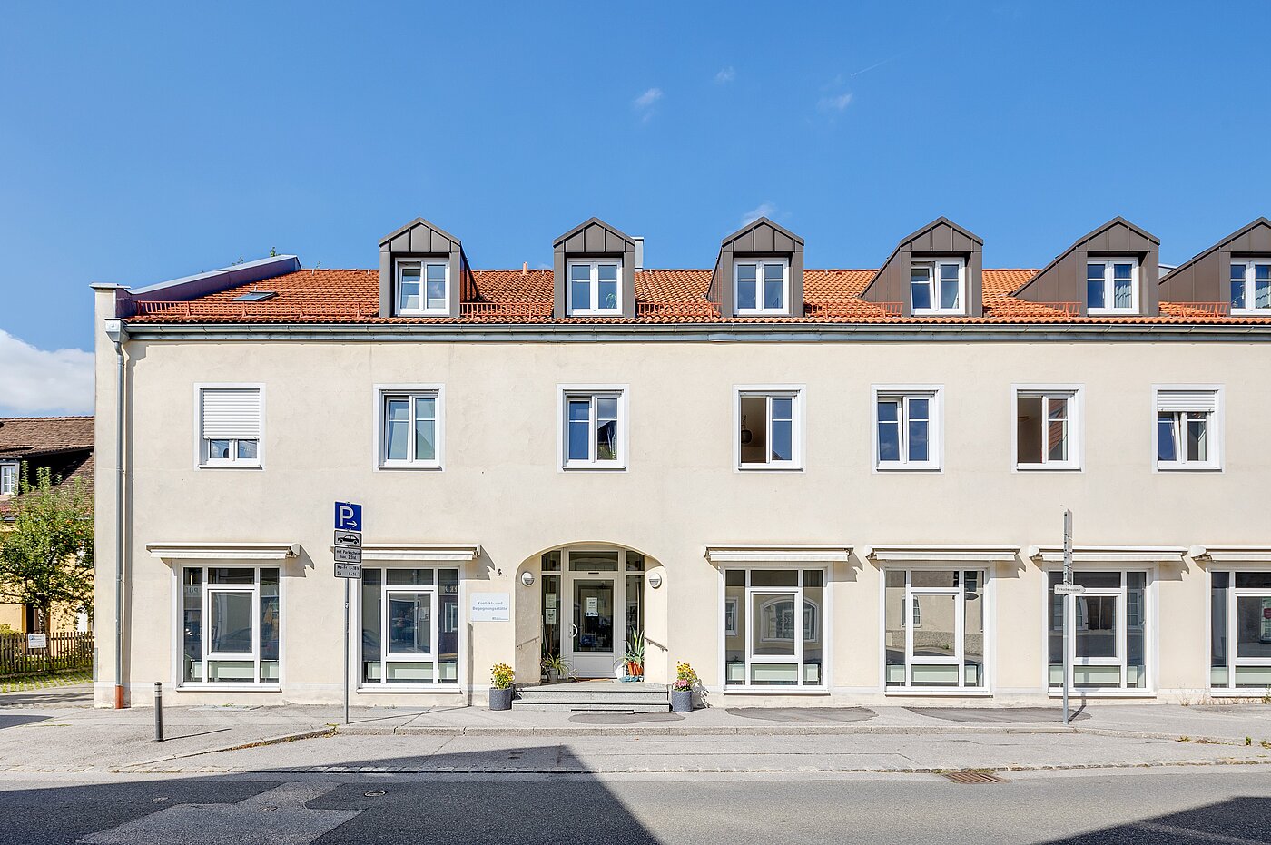 Büro s spletno stranjo . 9 Sobe | Weilheim in Oberbayern | 2108ML44 | Frontansicht