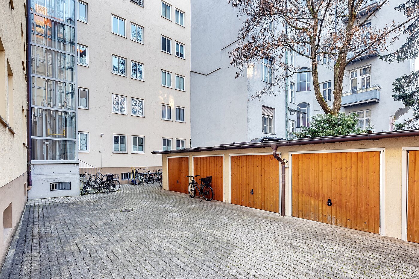 Płaski z 1.5 Pokoje | München-Schwabing | 2011ML3 | Ruhiger, gepflegter Garagenhof
